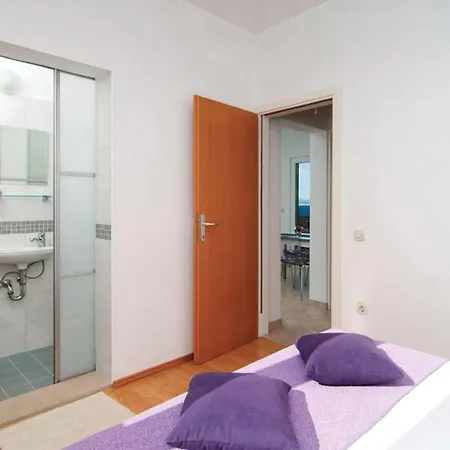 Luxurious In Sutivan